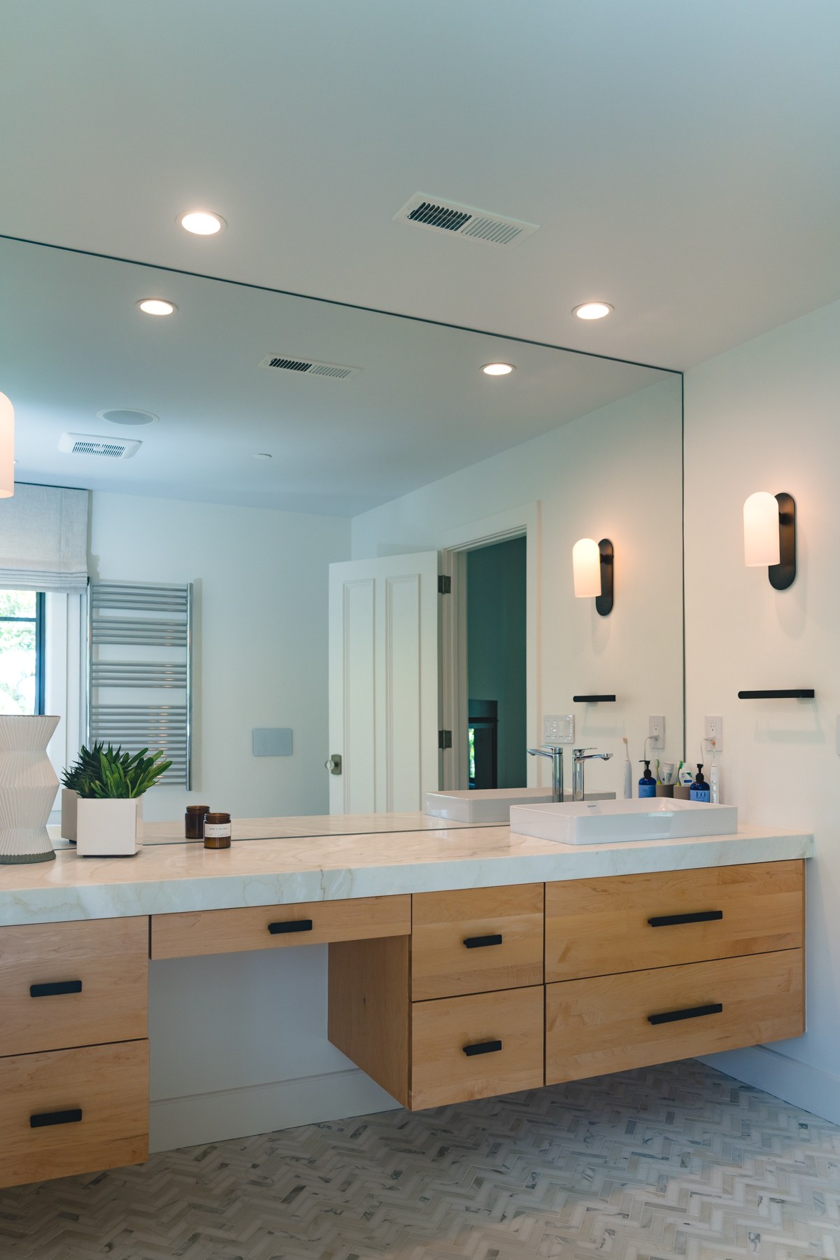 Bathroom fixture detail